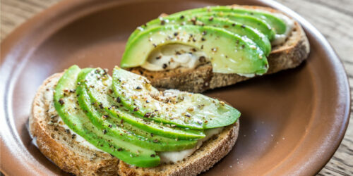 8 healthy and cholesterol-lowering snacks