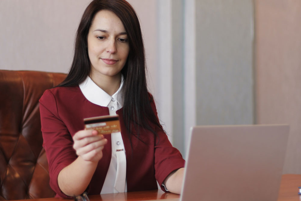 Here’s how to pick a reward credit card