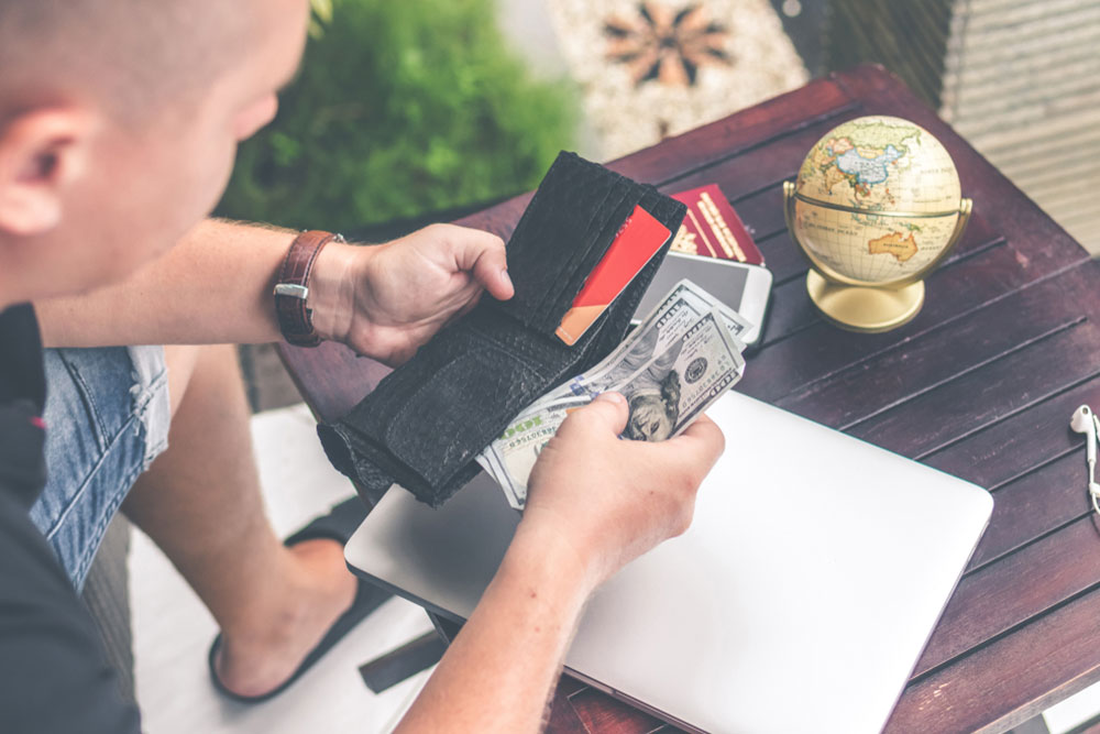 Top 5 cash back credit cards that don’t have an annual fee